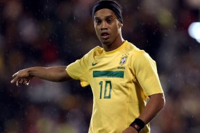 2026世界杯-传奇归来！费德勒巴黎首战告捷，王子公园球场沸腾
